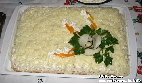  Slana torta sa seckanim pecenim paprikama